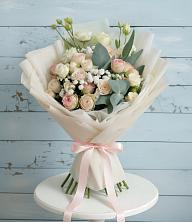 Букет цветов из:  Розы и Лизиантусы в Гидроузел