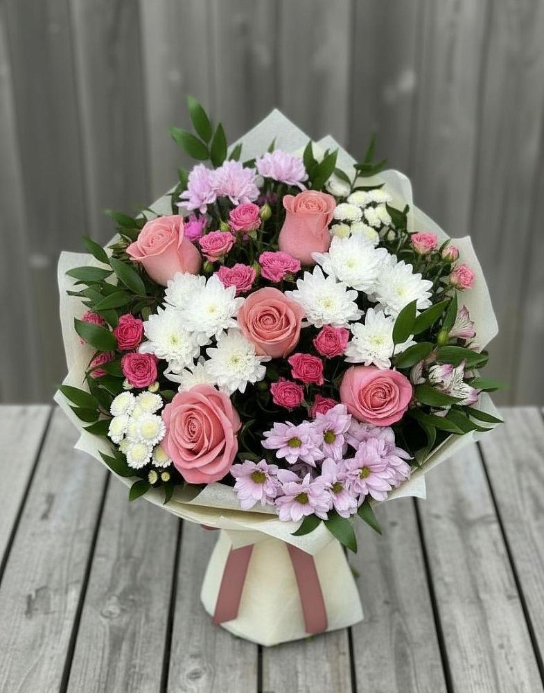 Букет цветов из: Альстромерии, Гвоздики, Розы и Хризантемы в Гидроузел