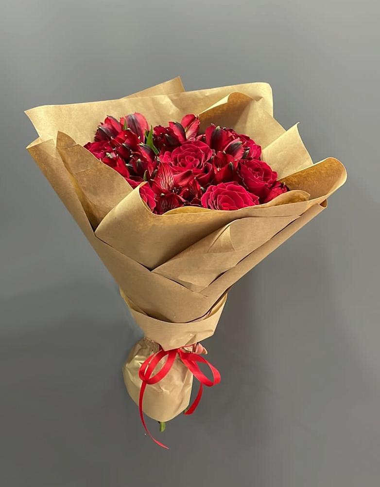 Букет цветов из: Альстромерии и Розы в Гидроузел