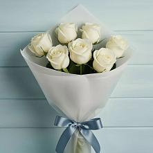 Букет 7 Белых роз Эдлесс Лав в Гидроузел