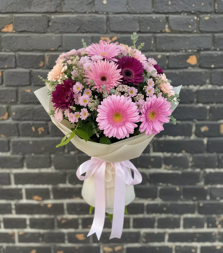 Букет цветов из: Герберы и Хризантемы в Гидроузел