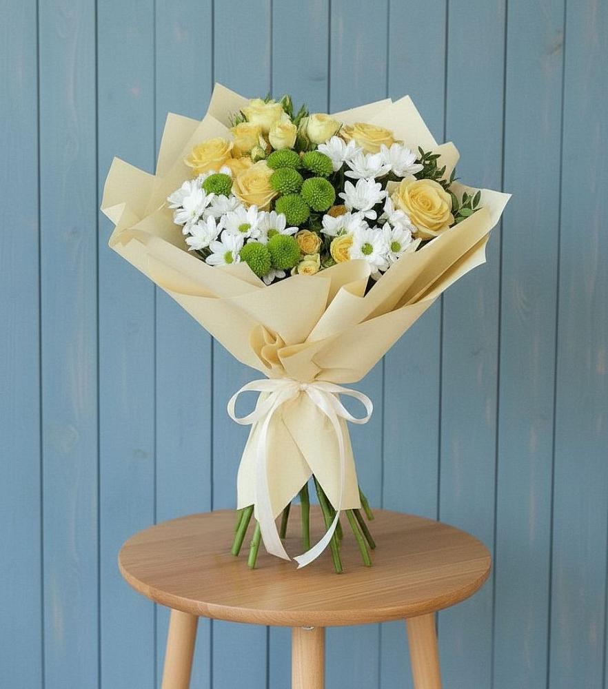 Букет цветов из: Хризантемы и Розы в Гидроузел