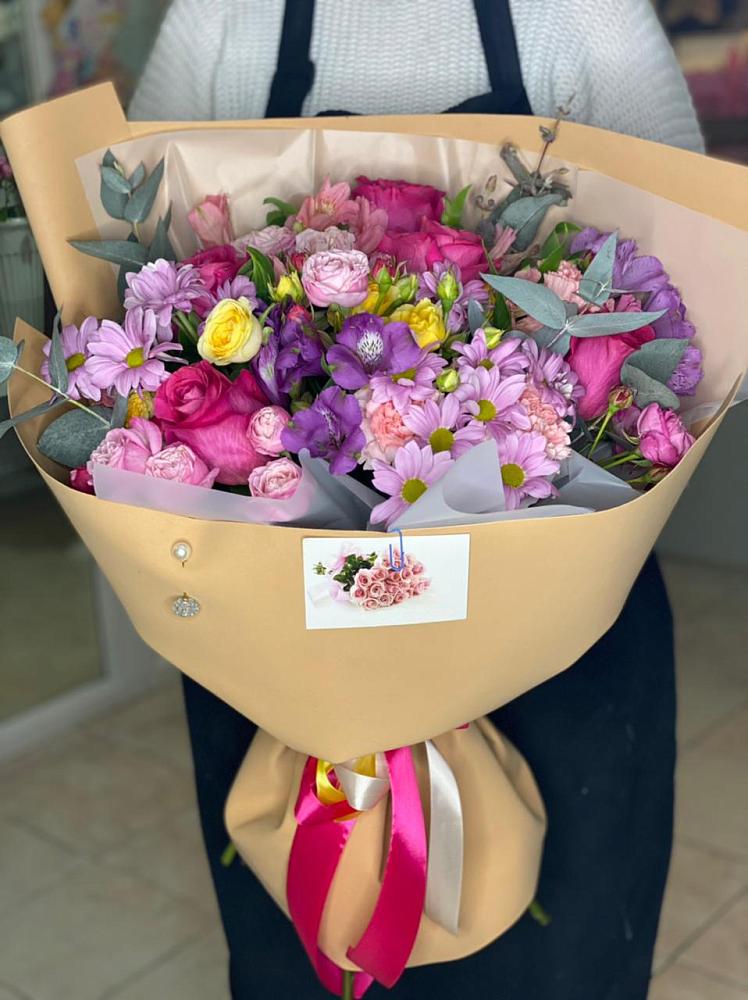 Букет цветов из: Хризантемы, Гвоздики и Альстромерии в Гидроузел