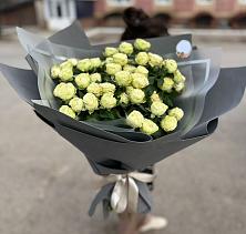 Букет Белые кустовые розы Солинеро в Гидроузел