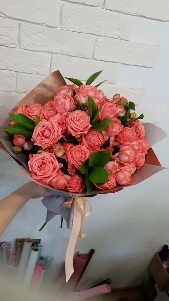 Букет цветов из: Розы в Гидроузел