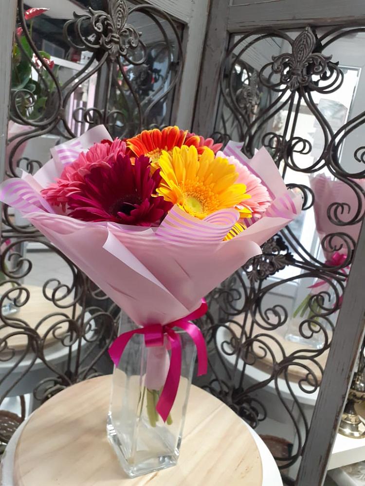 Букет цветов из: Герберы в Гидроузел