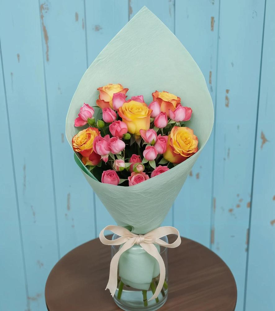 Букет цветов из: Розы в Гидроузел