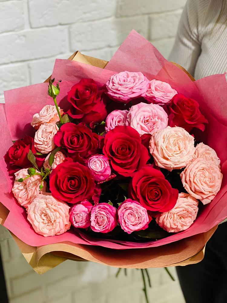 Букет цветов из: Розы в Гидроузел