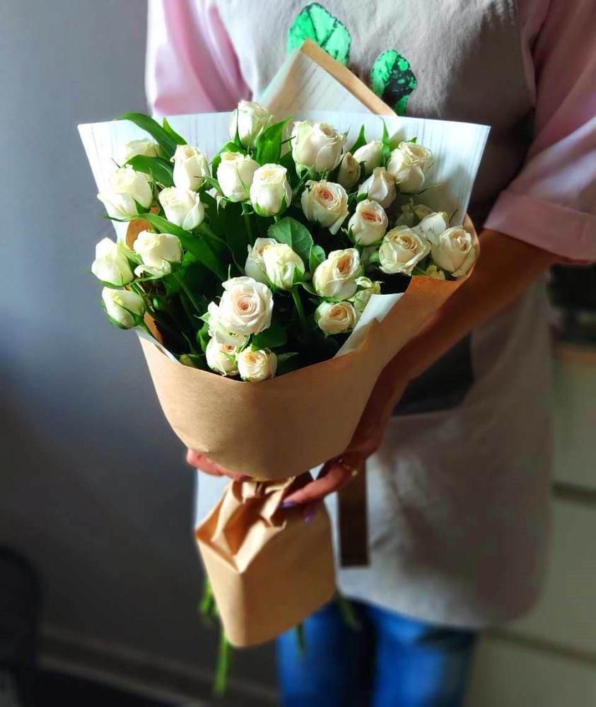 Букет цветов из: Розы в Гидроузел