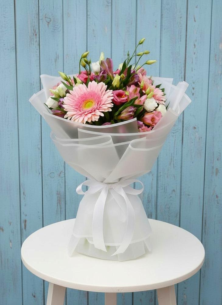 Букет цветов из: Герберы, Альстромерии и Лизиантусы в Гидроузел