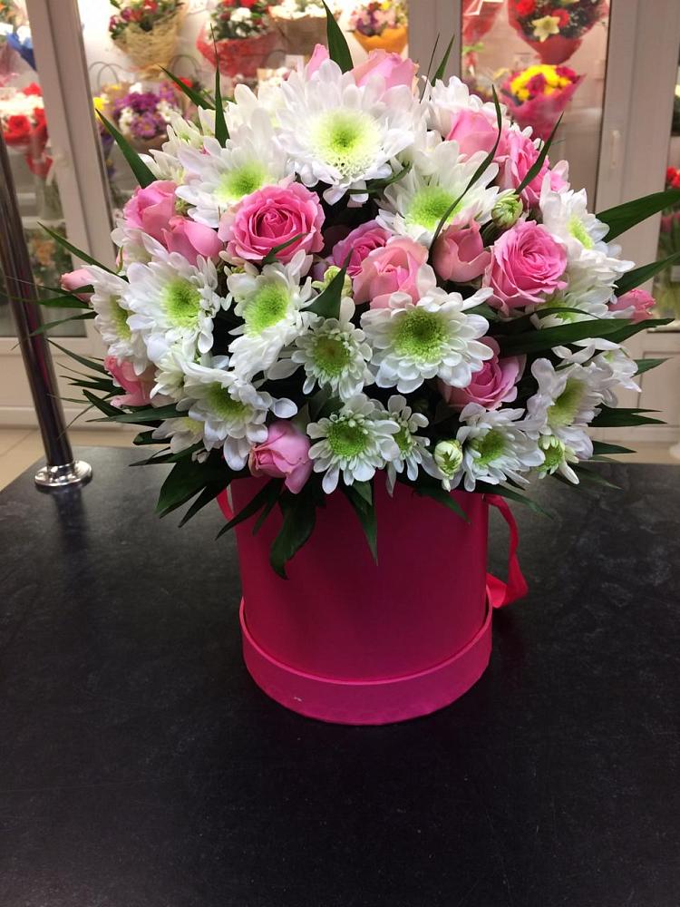 Цветочная композиция из Розы и Хризантемы в шляпной коробке в Гидроузел