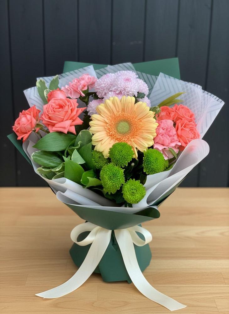 Букет цветов из: Гвоздики, Розы, Герберы и Хризантемы в Гидроузел