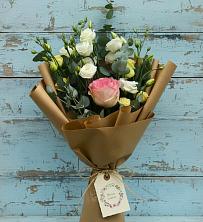 Букет цветов из:  Розы и Лизиантусы в Гидроузел